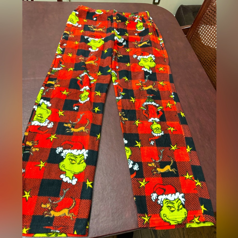 Men’s Dr Seuss Christmas pajama pants. Grinch face plaid